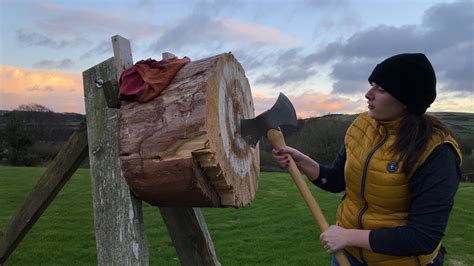 Irish woman retains world axe.